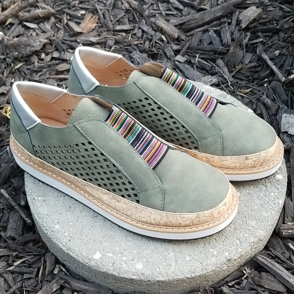 Women's Vented Loafers